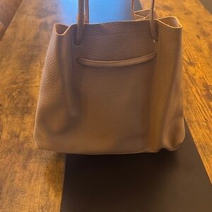 8 other reasons Elegant Tan Leather Tote Bag